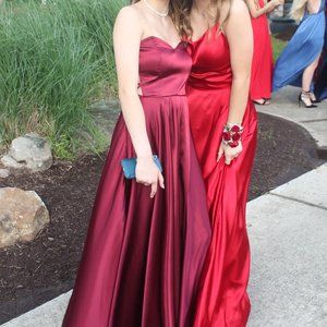maroon prom dress strapless